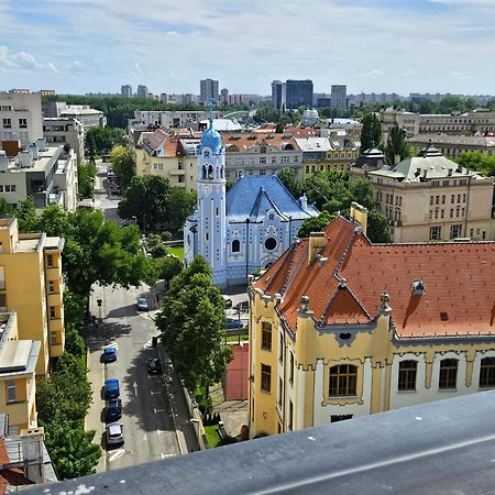 Panorama View Design Apt In Old Town - Free Parking ブラチスラヴァ エクステリア 写真