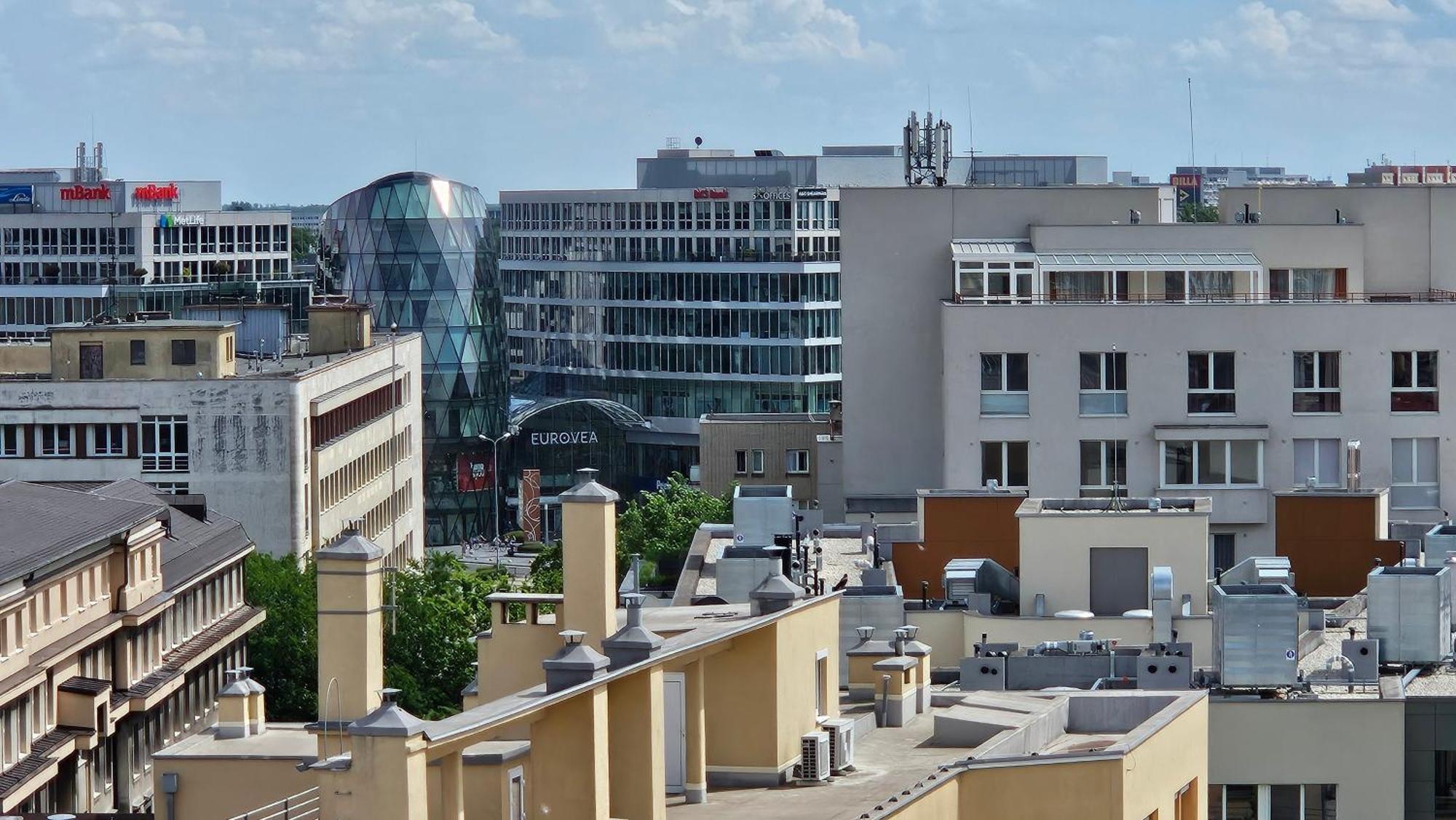 Panorama View Design Apt In Old Town - Free Parking ブラチスラヴァ エクステリア 写真