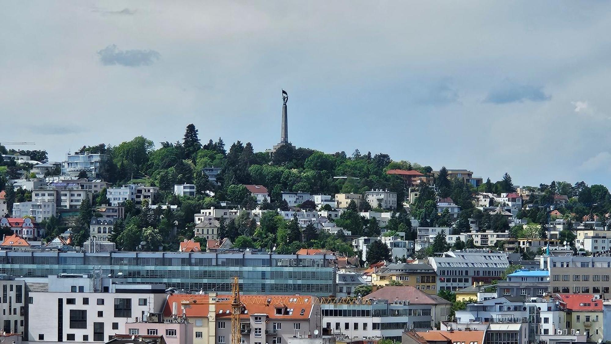 Panorama View Design Apt In Old Town - Free Parking ブラチスラヴァ エクステリア 写真
