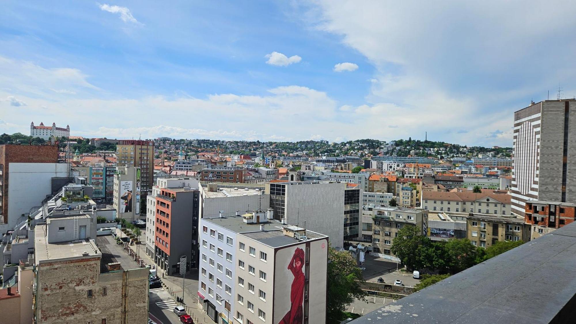 Panorama View Design Apt In Old Town - Free Parking ブラチスラヴァ エクステリア 写真