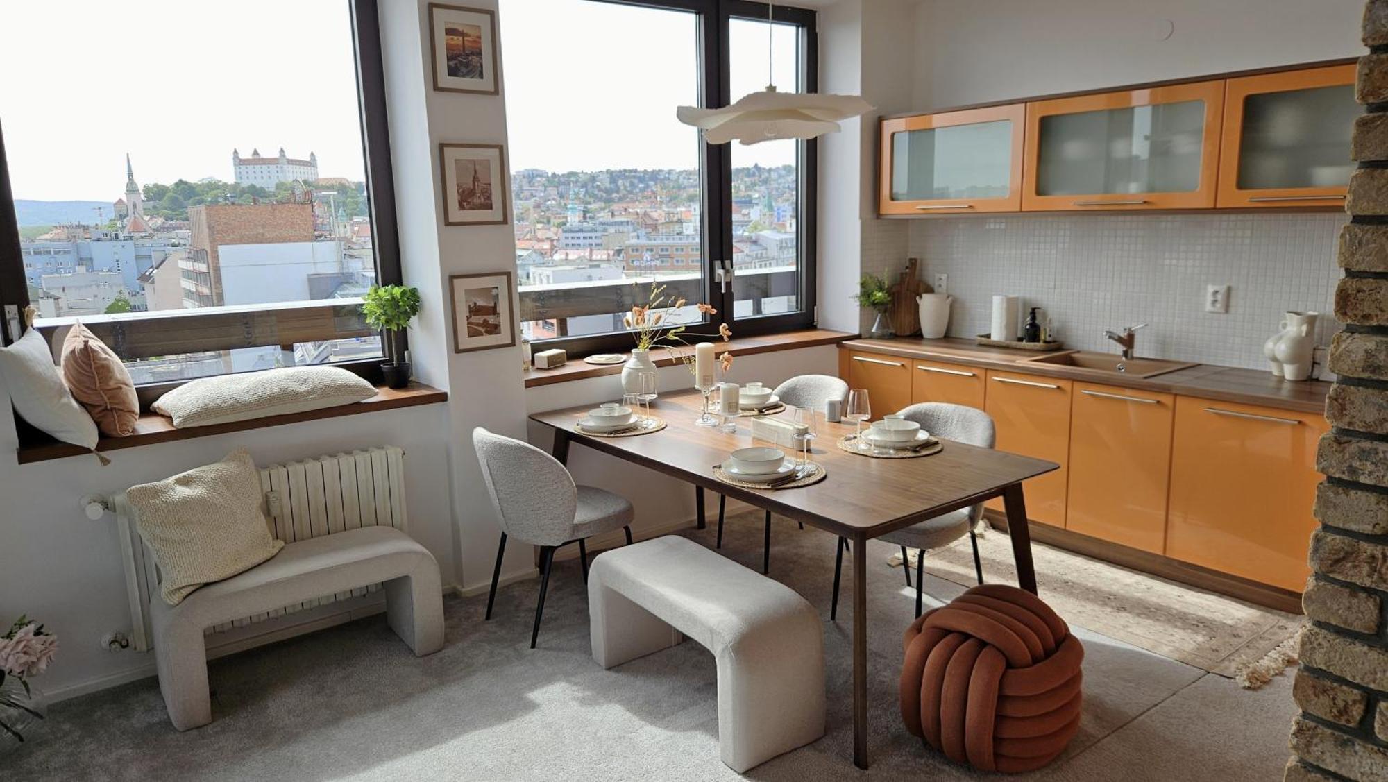 Panorama View Design Apt In Old Town - Free Parking ブラチスラヴァ エクステリア 写真